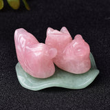 Couple de Canards Mandarins en Quartz Rose sur socle en Aventurine Verte.